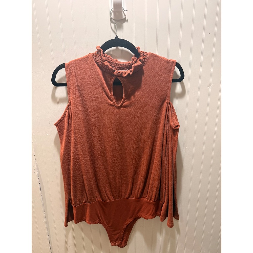 Knox Rose Rust Orange Cold Shoulder Smocked Ruffle‎ Neck Bodysuit Medium